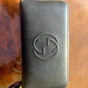AUTHENTIC gucci wallet leather used once